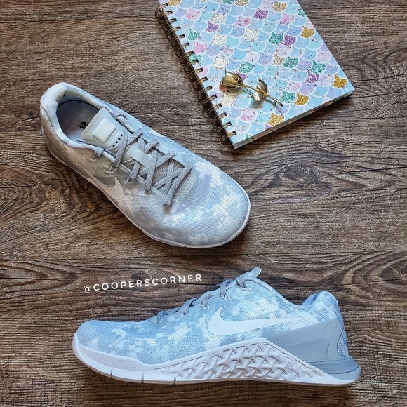 Nike Shoes - NEW Nike Metcon 3